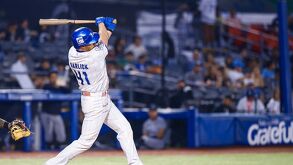 Con una sólida apertura de Daniel Mengden y un jonrón de Javier Salazar, los Sultanes de Monterrey derrotaron a los Charros de Jalisco en el Panamericano.