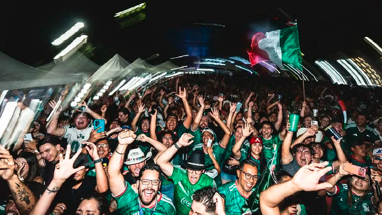 El Regio Fest concluyó en Monterrey tras reunir a miles de visitantes en Plaza Zaragoza, Parque España y Barrio Antiguo.