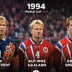 Erik Thorstvedt, Alf-Inge Haaland y Gøran Sørloth con uniformes de la selelección de Noruega