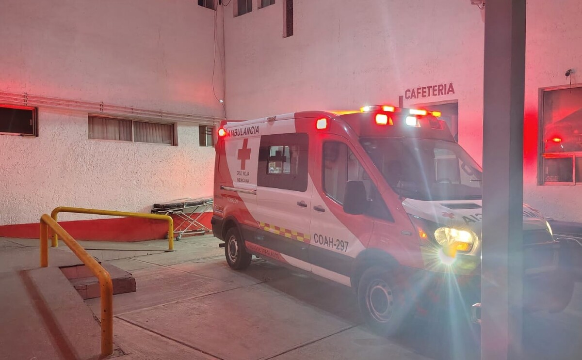 Un hombre de 30 años de edad resultó gravemente lesionado tras ser atacado con un machete por un grupo de sujetos.