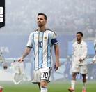 Lionel Messi caminando previo a un partido en el Mundial 2026 con Argentina.