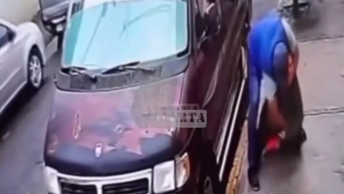 Asaltan a mujer en la calle