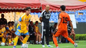 Jugadores de Tigres en el partido ante Santiago FC.