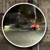 Hombre caminando en calle inundada, junto a una fotografía de autos flotando.