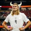 Erling Haaland como vikingo noruego.