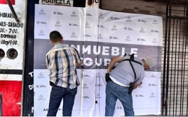 Personal de Fiscalía en taller