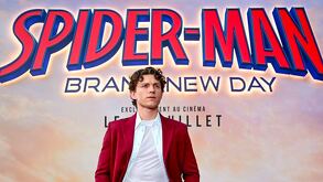 Fotografía de Tom Holland en en la gira de Spiderman Brand New Day en París