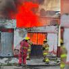 Un incendio se registró la mañana de este domingo en Los Reyes La Paz, Edomex; registran saldo blanco.