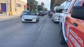 na adulta mayor resultó lesionada tras ser arrollada por una unidad de transporte en el cruce de Solidaridad y Rodrigo Gómez en Monterrey.