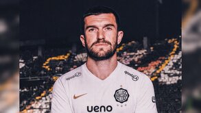 Tim Payne siendo anunciado como refuerzo del Olimpia de Paraguay tras el Mundial 2026.
