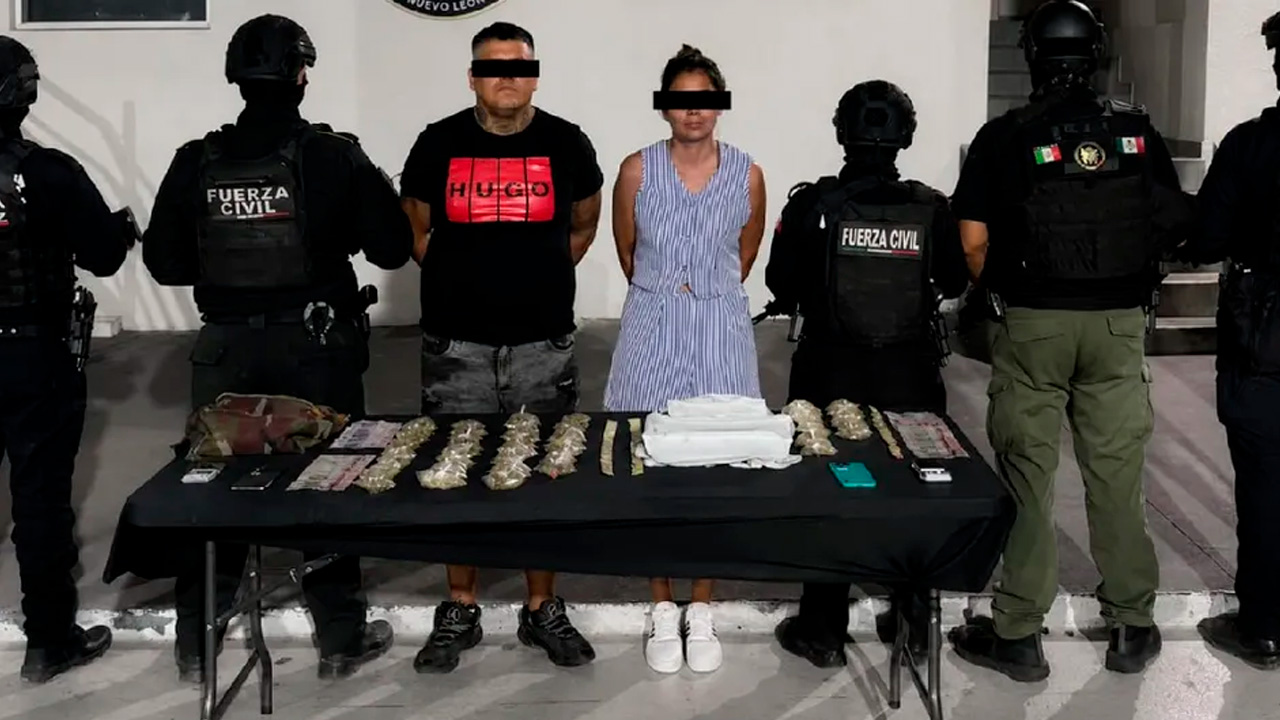 Fuerza Civil detuvo en Juárez a un presunto responsable del feminicidio de Yahaira, quien murió tras ser rociada con gasolina y prendida en fuego. Durante la ca
