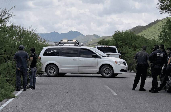 El accidente ocurrió la mañana del domingo, cuando la pareja se dirigía a un día de campo en una camioneta Ford Explorer.