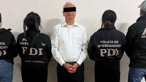 Víctor 'N', exdirector de Pemex, es vinculado a proceso por violencia; seguirá preso pese al perdón de su esposa.