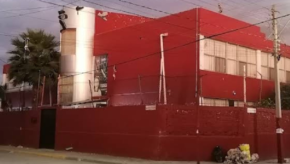 Un automóvil embistió la motocicleta en la que viajaban los presuntos delincuentes sobre el colegio La Salle Américas | redes sociales