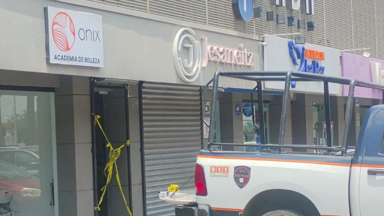 Empleados de una joyería de plata en el centro de Guadalupe descubrieron un robo al iniciar la jornada laboral.