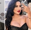 A la izquierda una foto de Iván ‘N’ con la cara censurada con blur durante su detención. A la derecha una foto de Karen Miranda Ayala tomándose una selfie