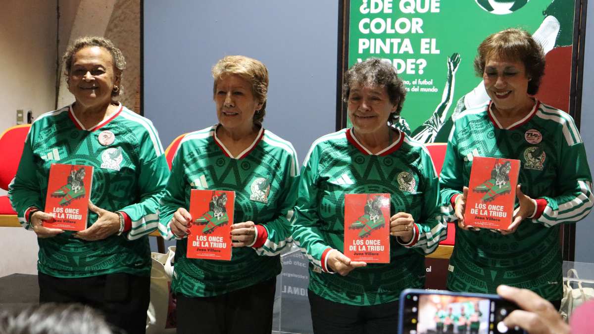 Fotografía de cuatro de las pioneras que fueron parte del Mundial de 1971