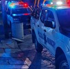 Un empresario conocido en la localidad fue objeto de un violento robo en el interior de su vivienda, luego de que varios individuos ingresaran por la fuerza.