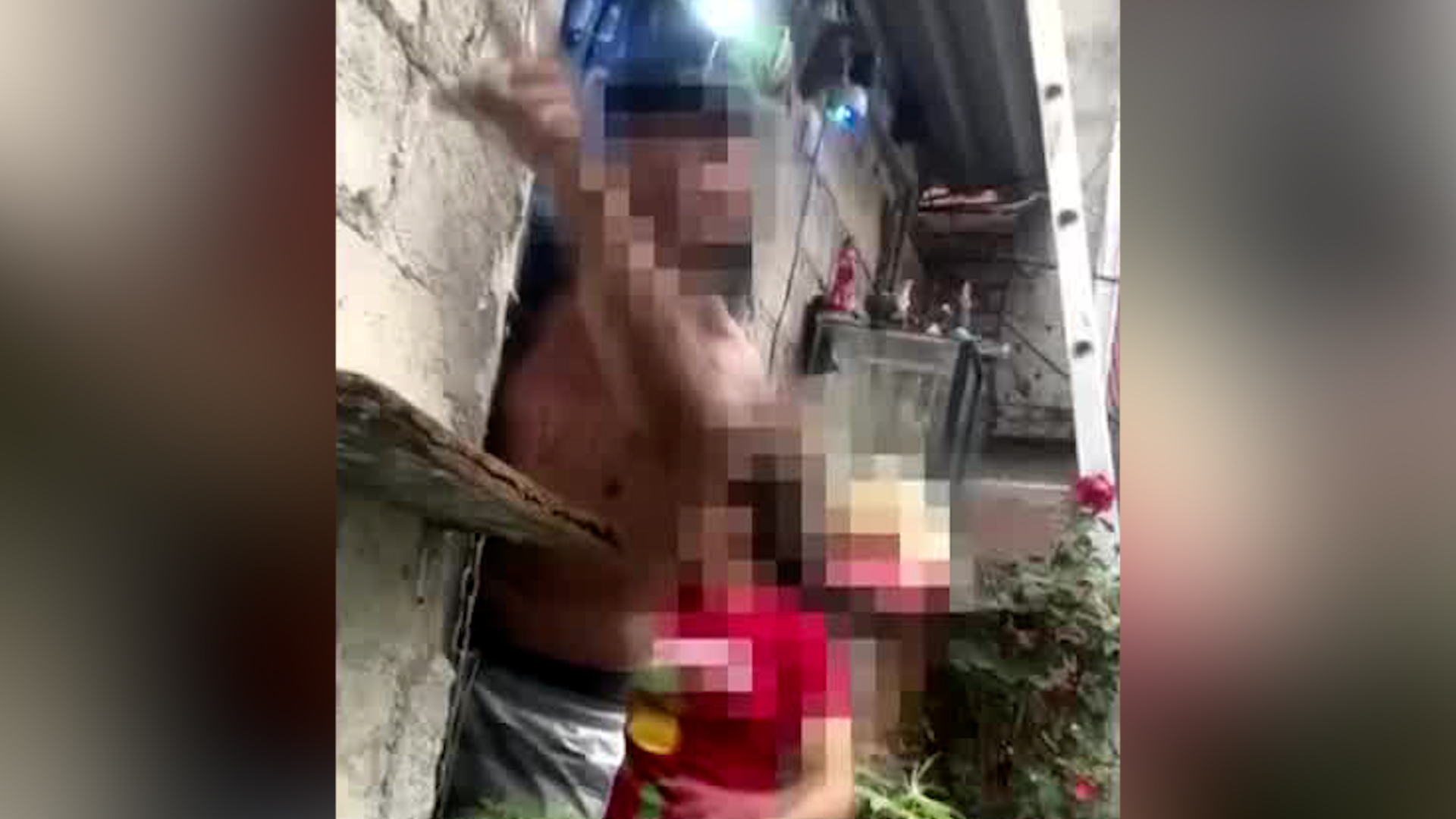 Carlos González aterroriza vecinos de Álvaro Obregón con cuchillos y amenazas. Denunciado 2 veces, autoridades lo liberan y regresa más agresivo.