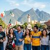 Personas felices en Nuevo León