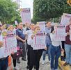 Peritos del Instituto Jalisciense de Ciencias Forenses laboran bajo protesta. Exigen salarios dignos y denuncian un rezago de seis años sin aumentos.