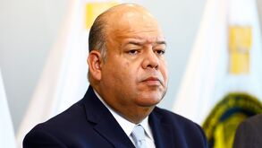 La Fiscalía de Nuevo León analiza cámaras de seguridad tras el asesinato de un policía de Juárez.