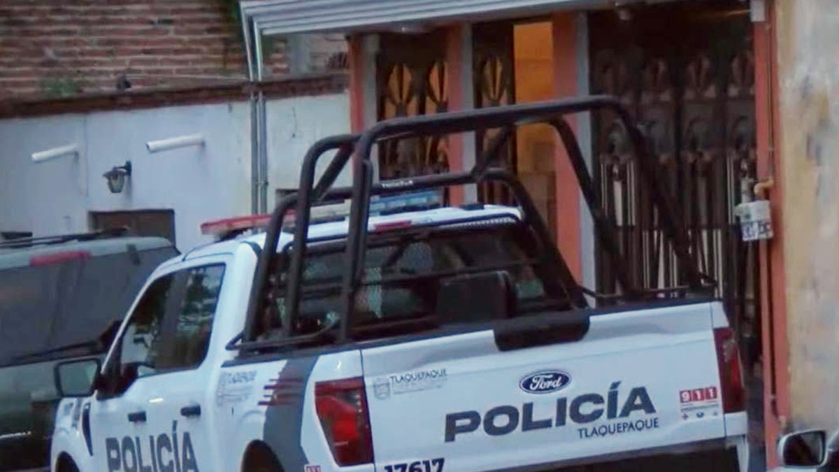 Un joven de 20 años perdió la vida debido a una presunta intoxicación mientras limpiaba un aljibe en la colonia San Pedrito, Tlaquepaque. Conoce los detall