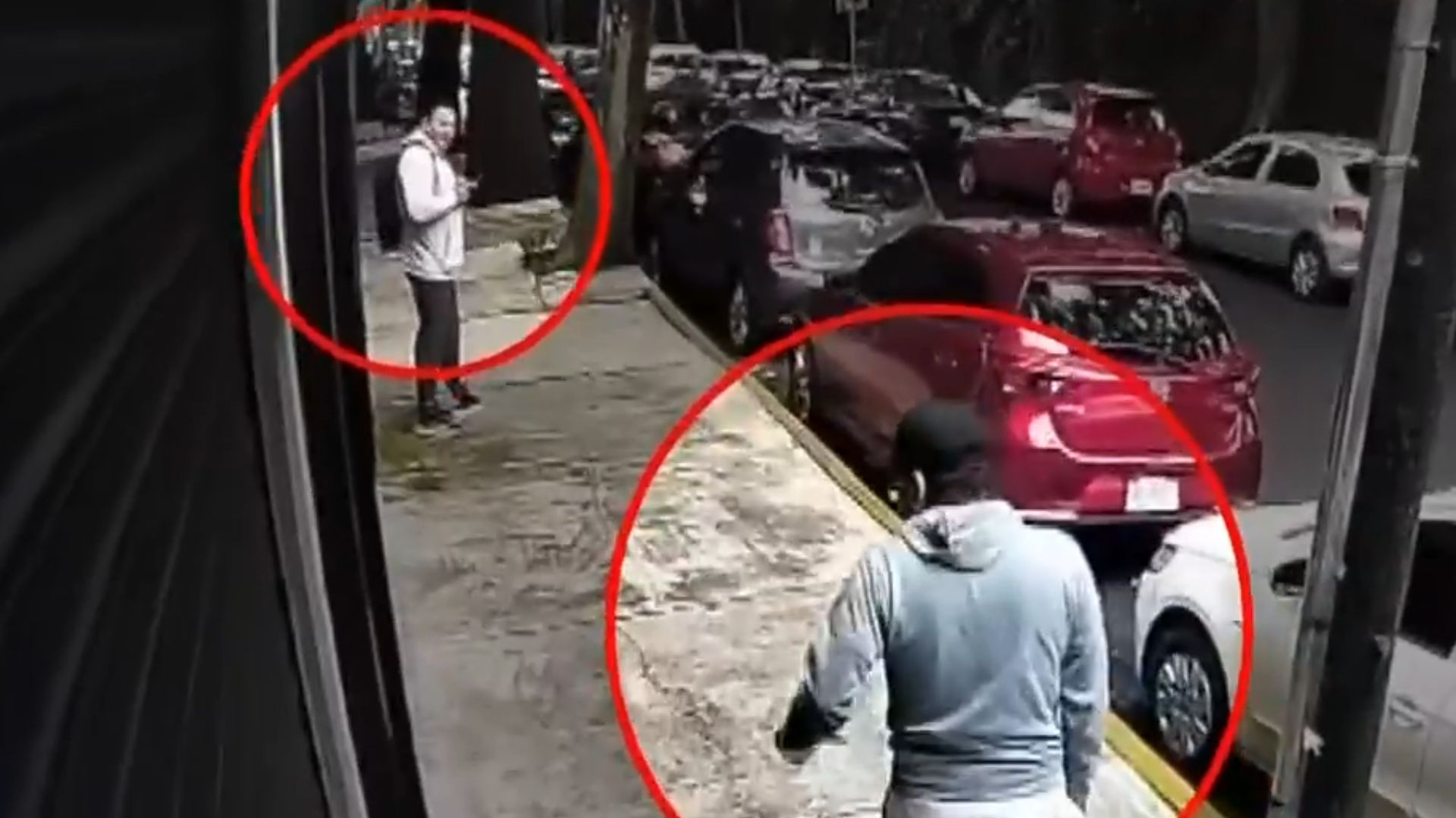 En Tlalpan, CdMx, 2 sujetos robaron auto de Cristian en 10 segundos, sin llave. Tras denuncia, el vehículo sigue desaparecido una semana después.
