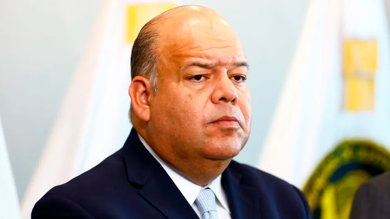 La Fiscalía de Nuevo León informó que continúa la investigación por el asesinato de un policía municipal de Juárez.