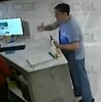 Empresario de Mazatlán es buscado por golpear a una recepcionista en hotel de Santa Fe.