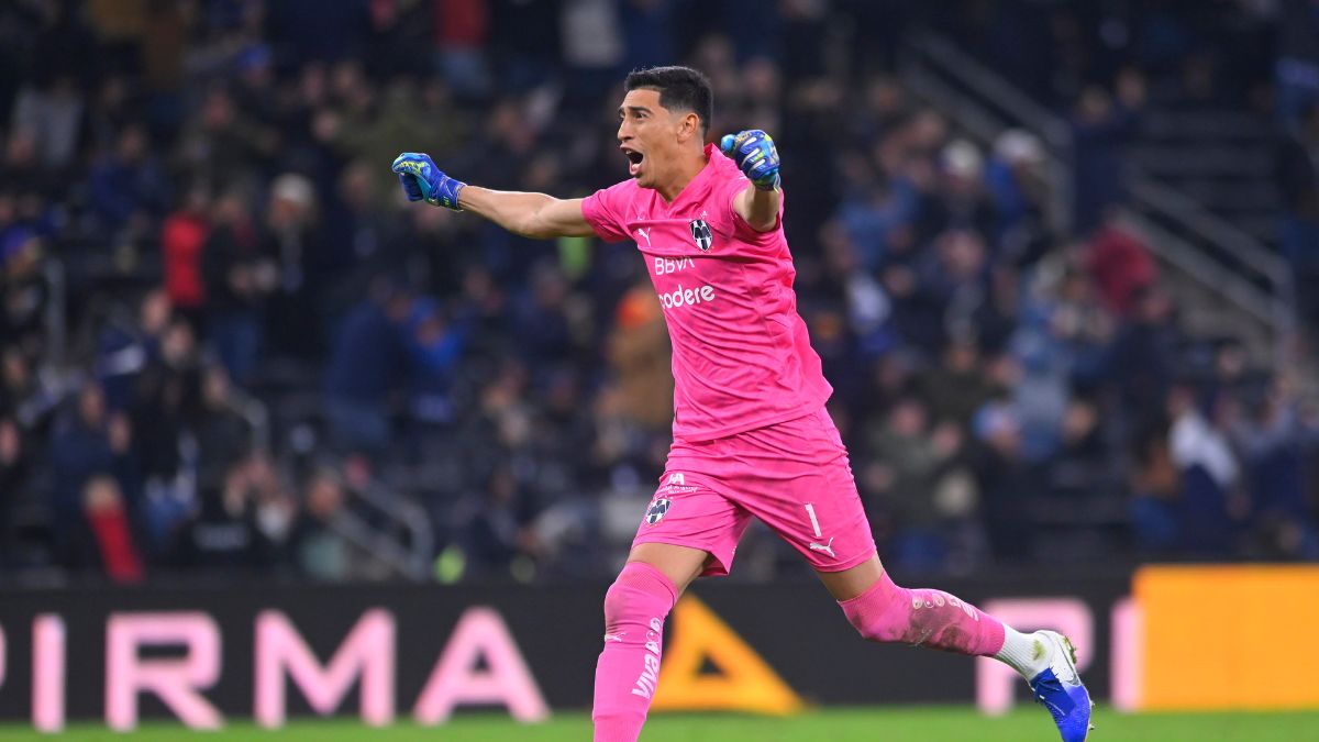 Esteban Andrada celebrando un gol con Rayados.