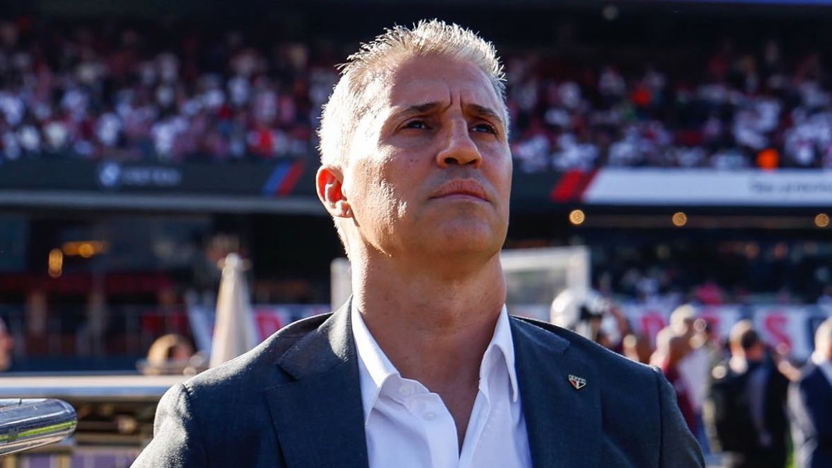 Tras la salida de Diego Cocca, Atlas hace oficial la llegada del histórico Hernán Crespo a la dirección técnica. Conoce su trayectoria y experiencia.