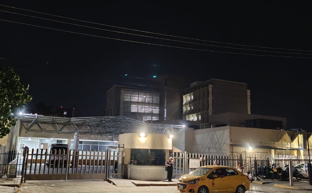Hospital donde se atiende a un menor que sufrió graves lesiones tras caer de su bicicleta en Veredas La Paz.