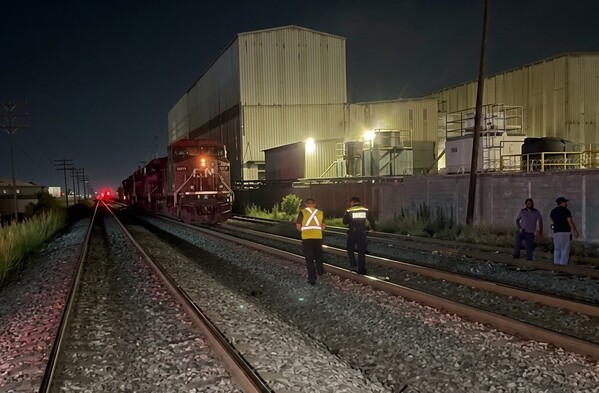 Un hombre perdió la vida trágicamente tras ser embestido por el tren al norponiente de Saltillo. El cuerpo fue hallado a espaldas de la empresa Tupy.