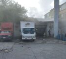 Elementos de Protección Civil y Bomberos acuden ante incendio en florería de Monterrey