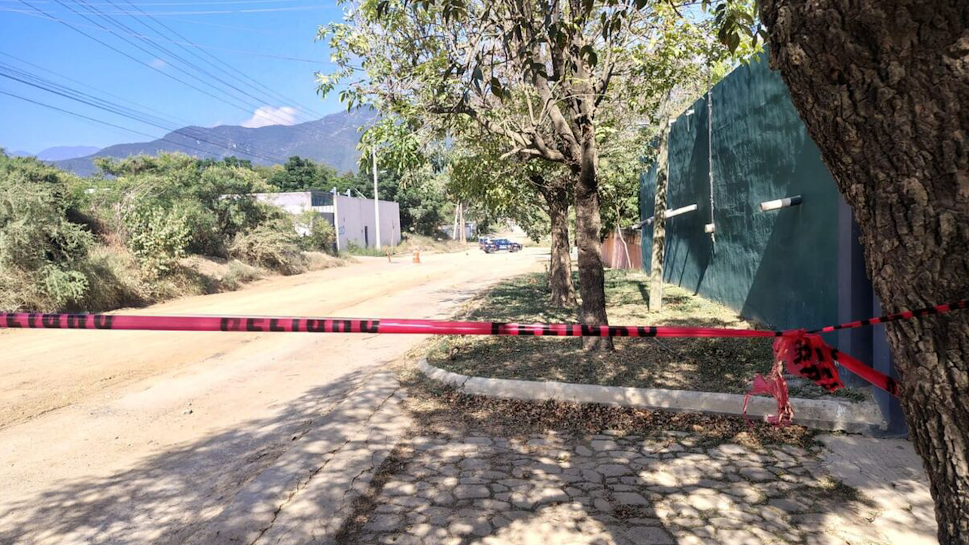 Joven de 20 años hallada sin vida en Juárez. Agustín Martínez reporta hallazgo en colonia Montebello. Fiscalía investiga feminicidio.