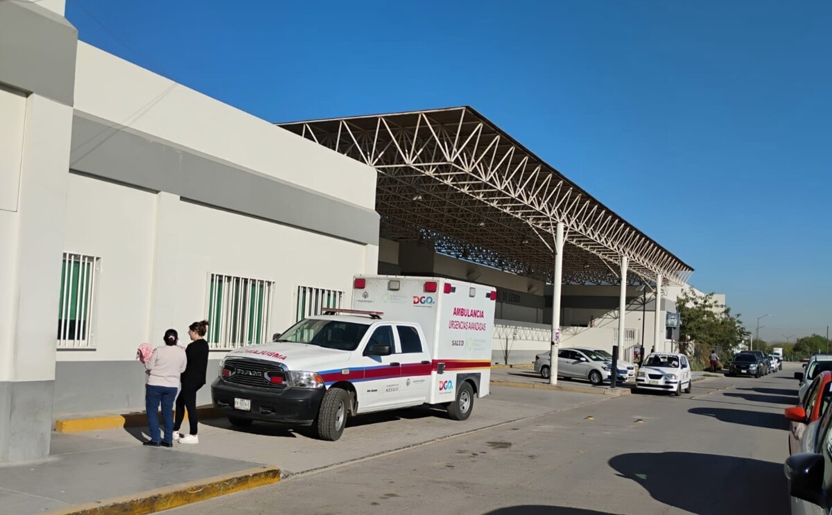 Hospital General de Lerdo donde se atiende a un hombre que sufrió quemaduras por un flamazo.
