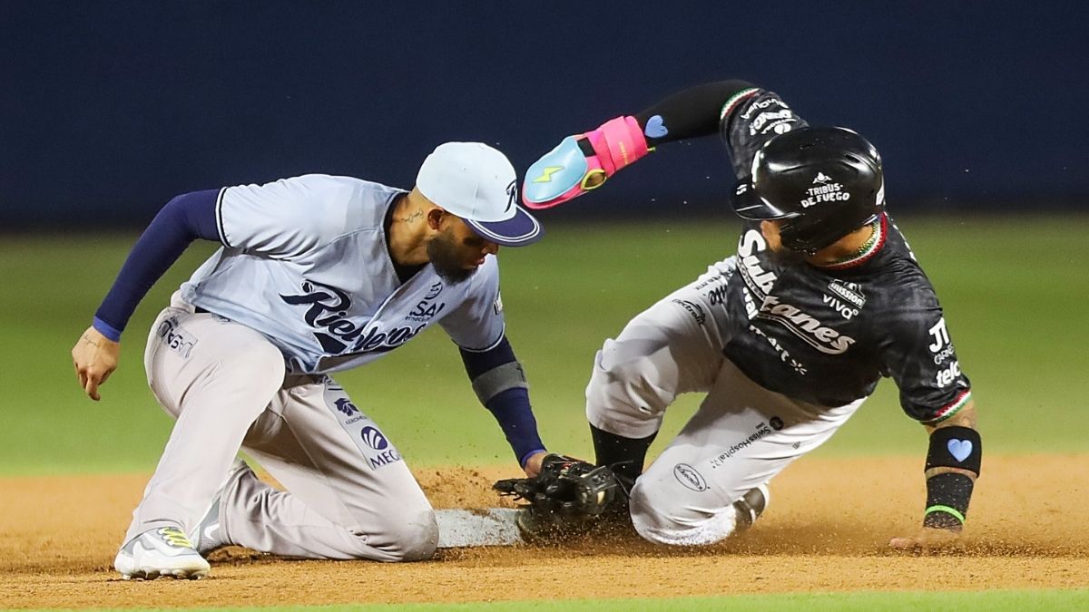Sultanes y Rieleros tuvieron el juego 1 de la serie este viernes en el Walmart Park. | Roberto Alanís