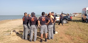 Elementos de Protección Civil de Nuevo León en presa El Cuchillo