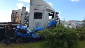 Choque en la carretera Otumba-Ciudad Sahagún deja cuatro muertos; un tráiler embistió a una camioneta.
