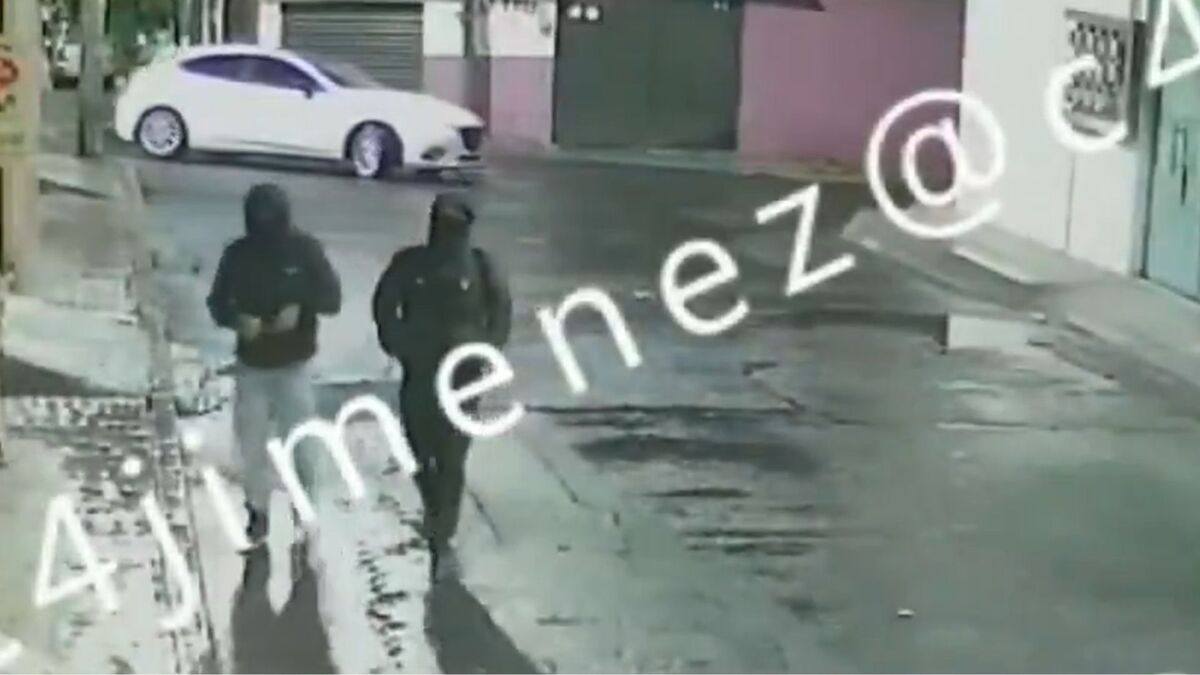 Familia es atacada a balazos tras intento de asalto dentro de su propia casa en Iztapalapa.