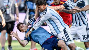 Leandro Paredes agrediendo a Gavi tras perder la Final del Mundial 2026.