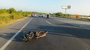 Un joven motociclista murió tras un accidente registrado sobre la Carretera Nacional, en Montemorelos.