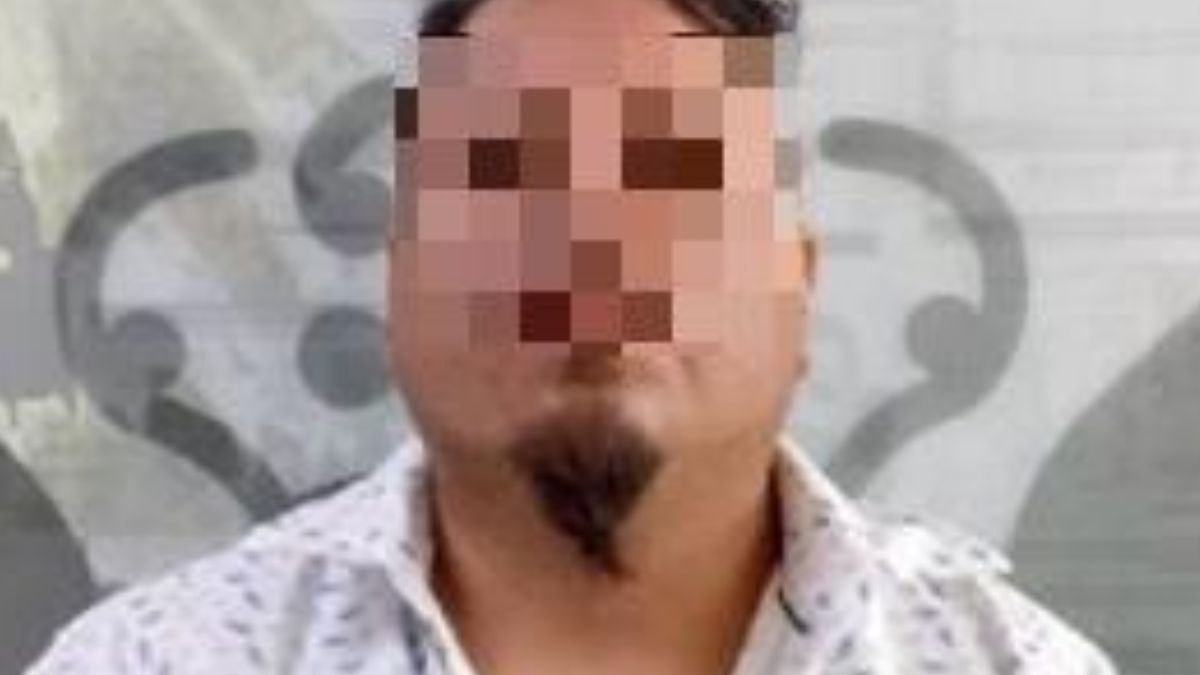 Un hombre de 43 años, residente en Chicago, Illinois, fue detenido por elementos de la Policía Estatal tras ser señalado de agredir física a su pareja.