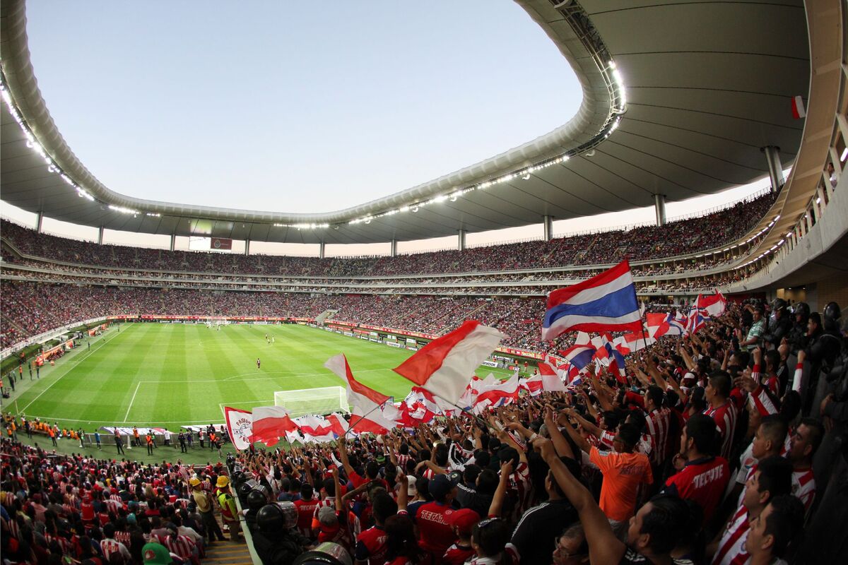 Una imagen del estadio de las Chivas durante un clásico