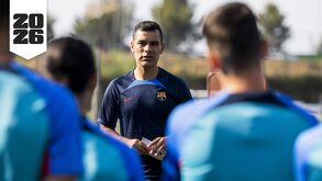 Rafa Márquez dirigiendo al FC Barcelona B.