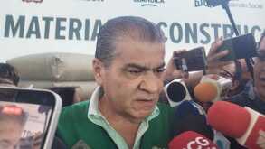 Miguel Ángel Riquelme dando conferencia de prensa nombrando a Luis Campos como coordinador de movilidad en Torreón