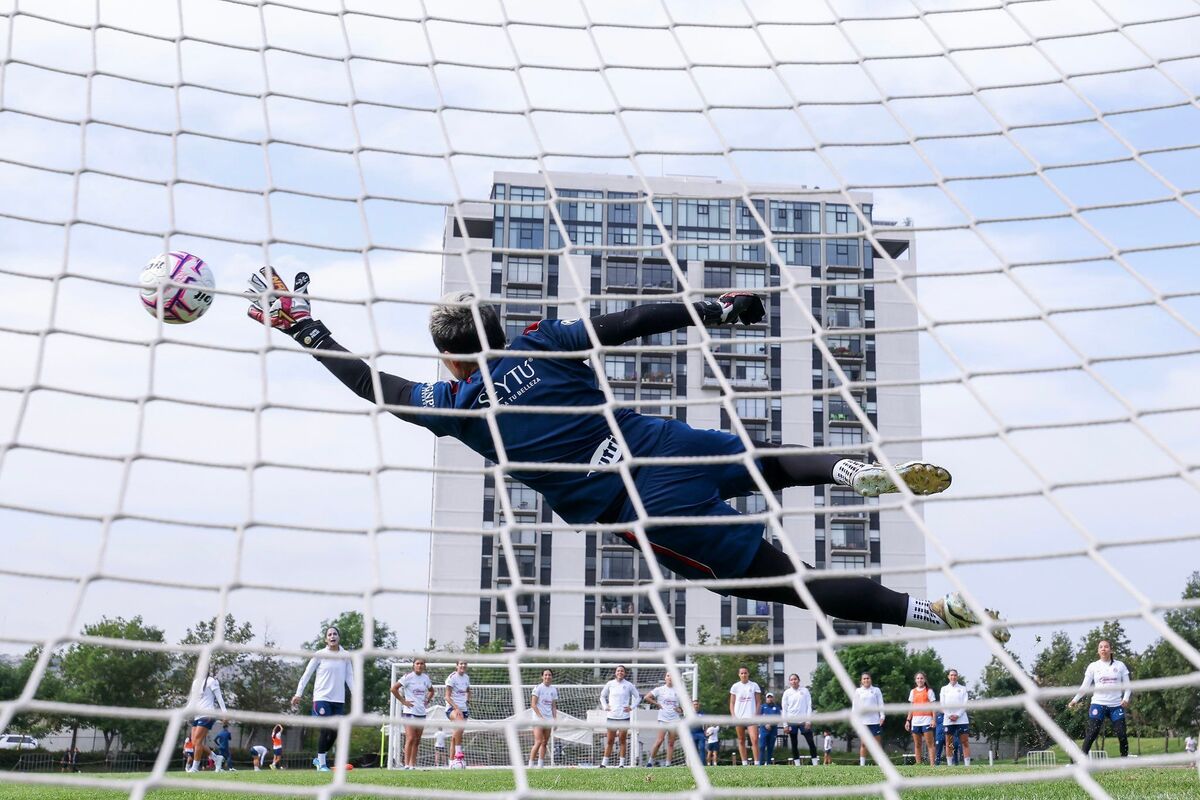 Una foto de Blanca Felix, jugadora de Chivas Femenil