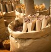 El almendro se ha cultivado desde hace milenios, siendo originario de Asia Central y extendiéndose posteriormente por las regiones del Mediterráneo