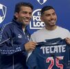 El delantero fue anunciado hoy públicamente como refuerzo del Monterrey.